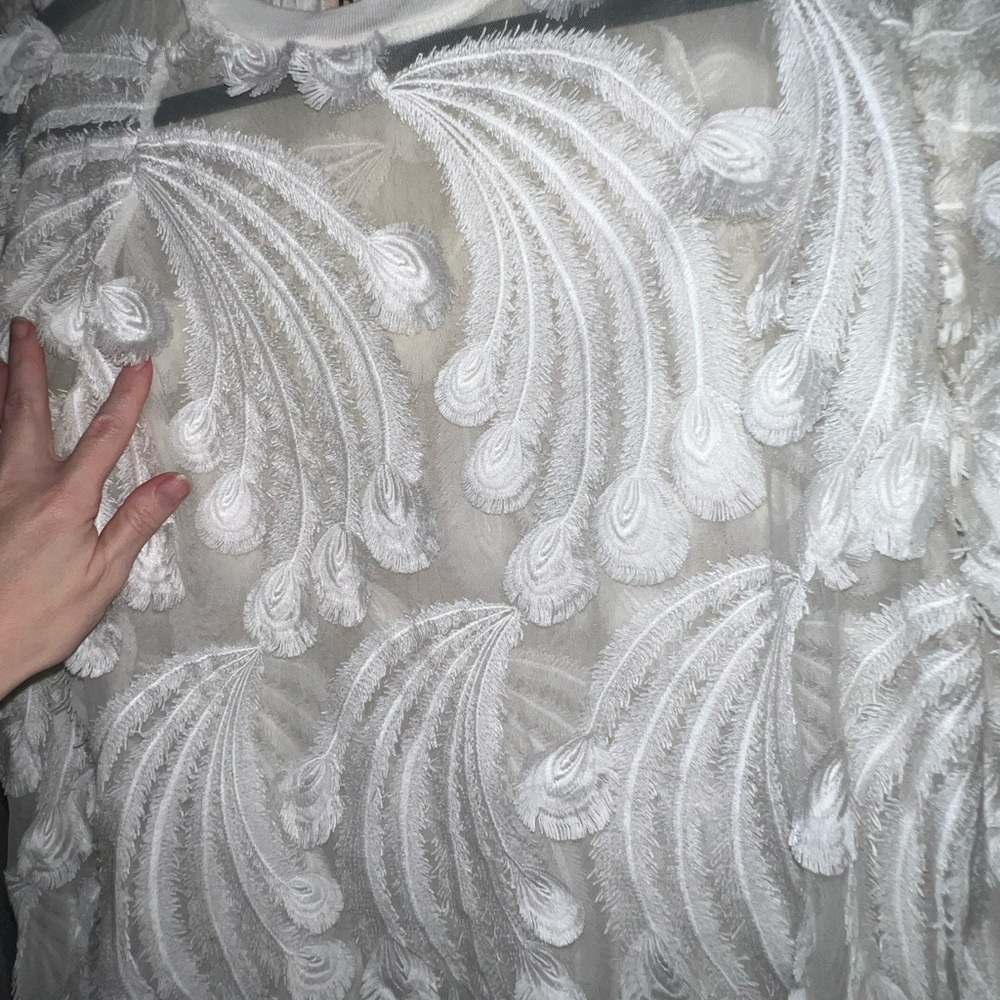 Pepin Textured Lace Blouse - Picture 4 of 5